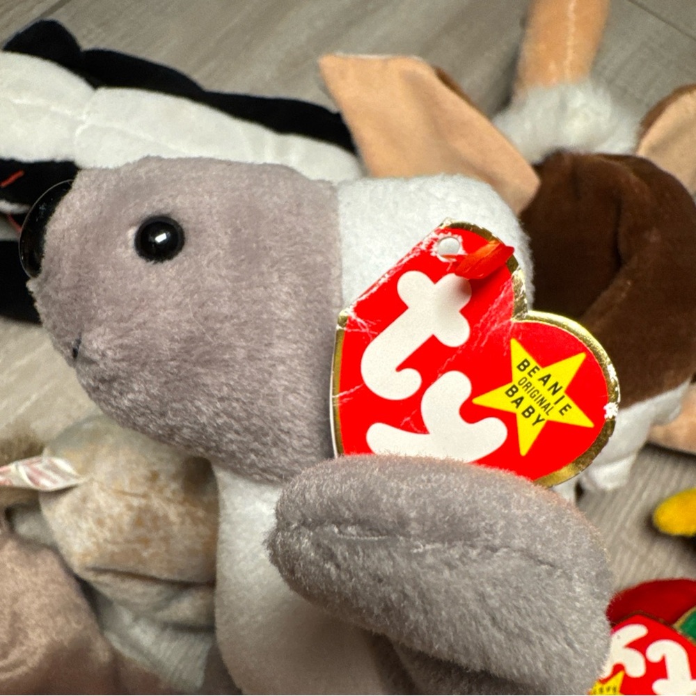 Ty Beanie Baby Lot 8 1990’s Jabber Stretch Whisper Bernie Goatee Canyon Mel Stin - Picture 12 of 16